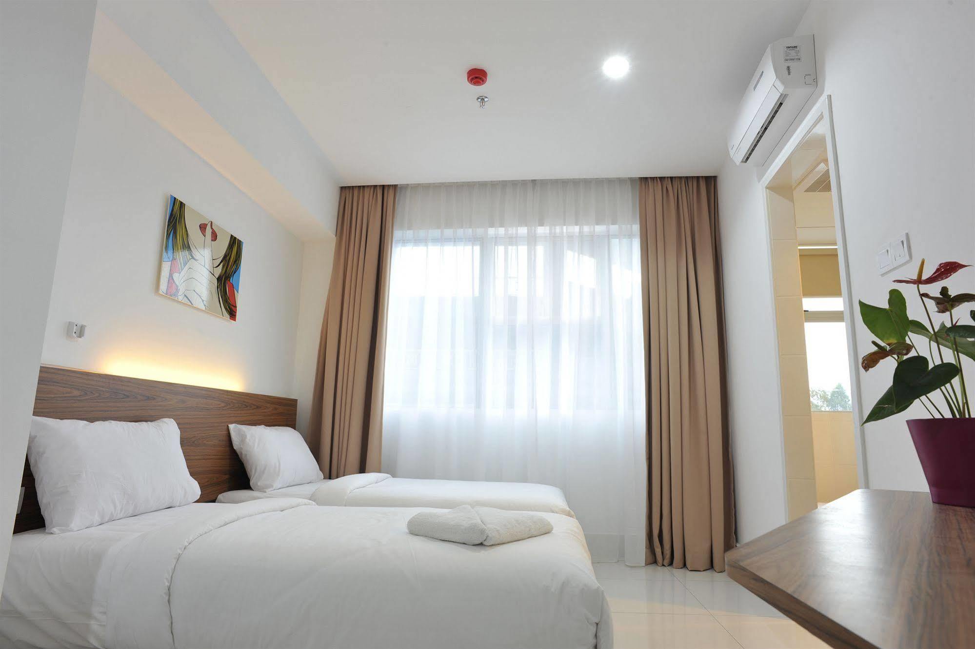 V Hotel Куала-Лумпур Экстерьер фото